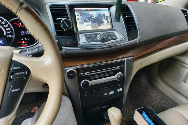 Used Nissan Teana 2011 2.5L XL Advanced Edition Audio And AC Panel