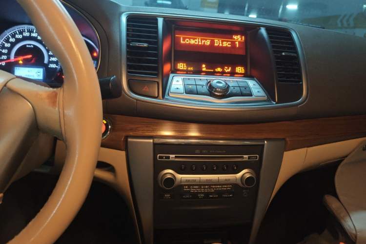 Used Nissan Teana 2011 2.0L XL Comfort Edition Audio And AC Panel