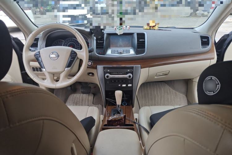 Used Nissan Teana 2011 2.5L XL Glory Edition Center Console