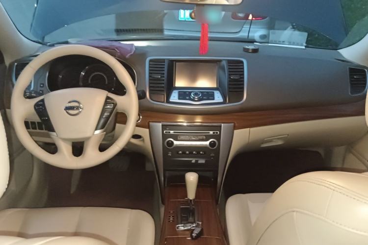 Used Nissan Teana 2011 2.5L XL Glory Edition Center Console