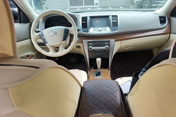 Used Nissan Teana 2011 2.5L XL Advanced Edition Center Console