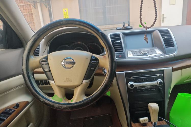 Used Nissan Teana 2011 2.5L XL Advanced Edition Center Console