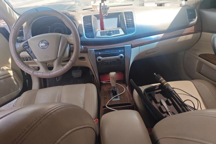 Used Nissan Teana 2011 2.0L XL Comfort Edition Center Console