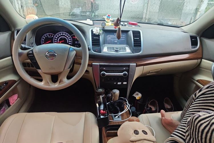 Used Nissan Teana 2011 2.0L XL Glory Edition Center Console