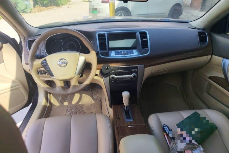 Used Nissan Teana 2011 2.0L XL Comfort Edition Center Console