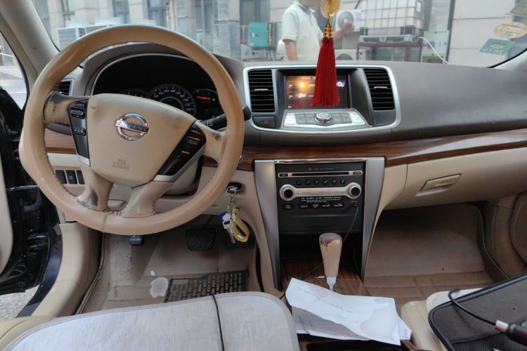 Used Nissan Teana 2011 2.5L XL Glory Edition Center Console