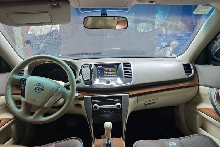 Used Nissan Teana 2011 2.0L XL Glory Edition Center Console