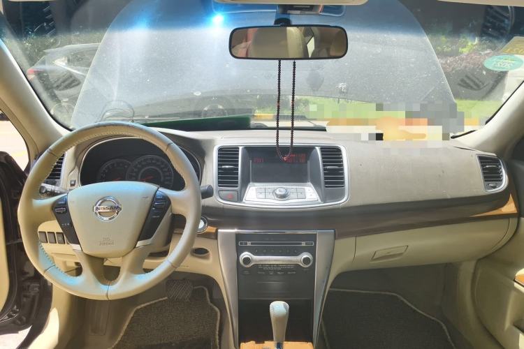 Used Nissan Teana 2011 2.5L XL Advanced Edition Center Console