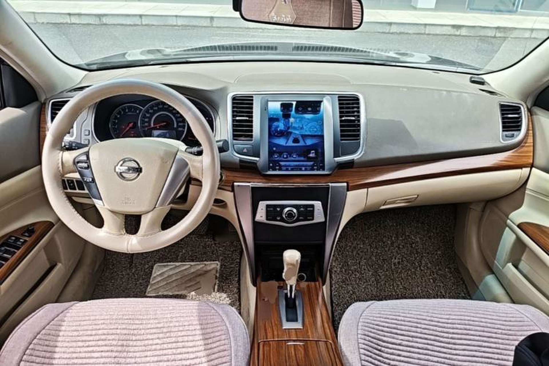 Used Nissan Teana 2011 2.0L XL Comfort Edition Center Console