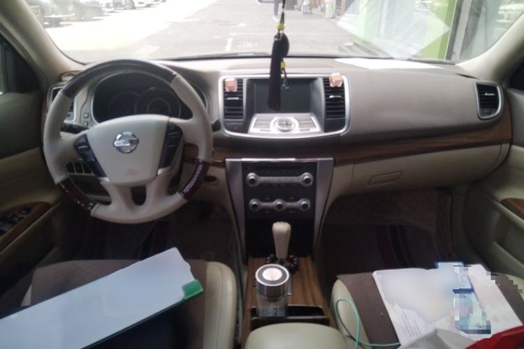 Used Nissan Teana 2011 Duke 2.5L XV Luxury Edition Center Console