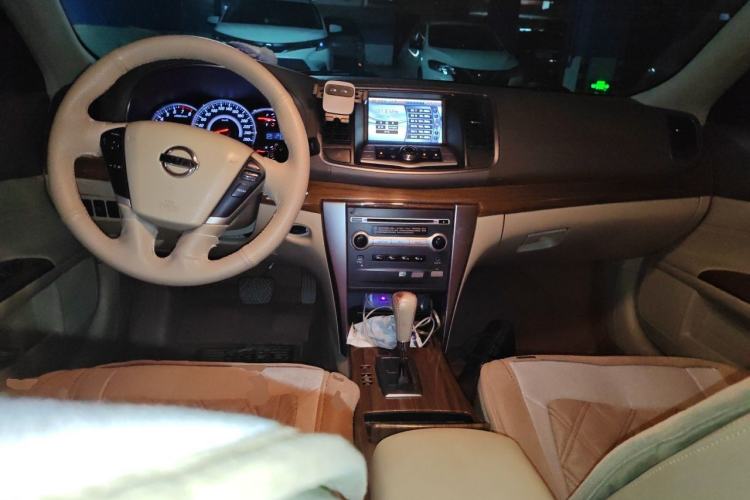 Used Nissan Teana 2011 2.5L XL Glory Edition Center Console