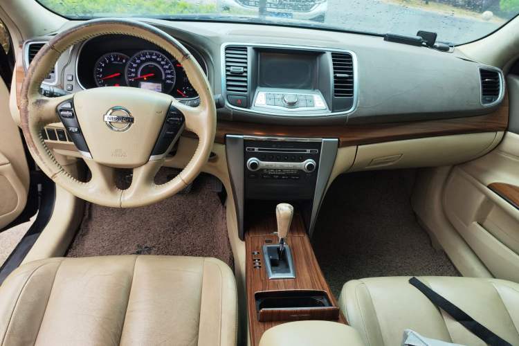 Used Nissan Teana 2011 2.5L XL Advanced Edition Center Console