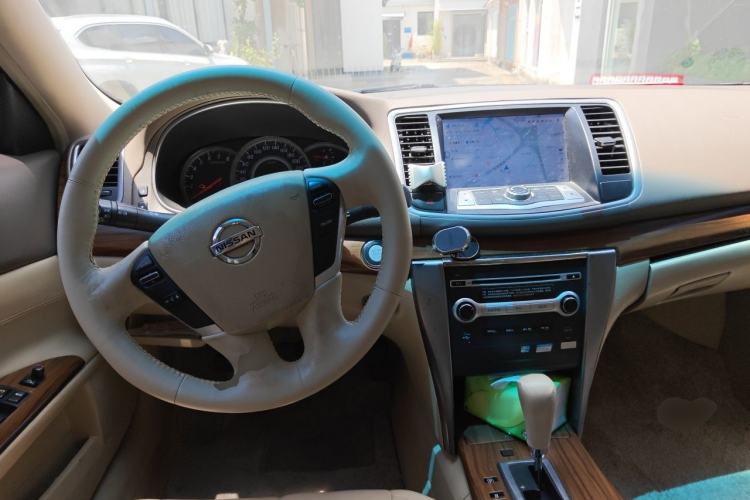 Used Nissan Teana 2011 2.5L XL Glory Edition Center Console