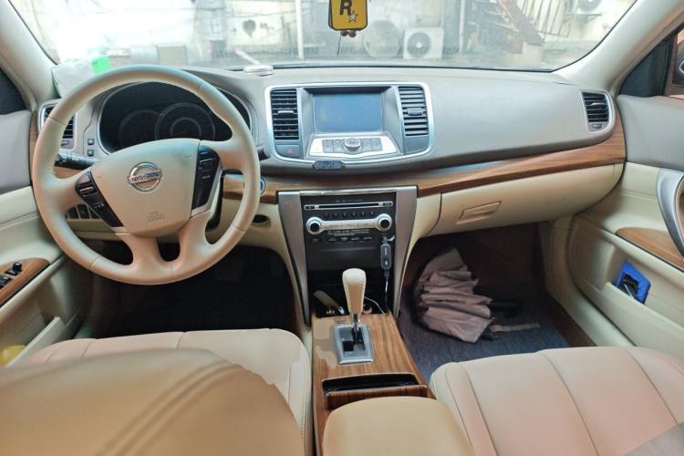 Used Nissan Teana 2011 2.5L XL Glory Edition Center Console