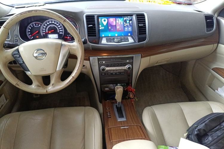 Used Nissan Teana 2011 2.0L XL Comfort Edition Center Console