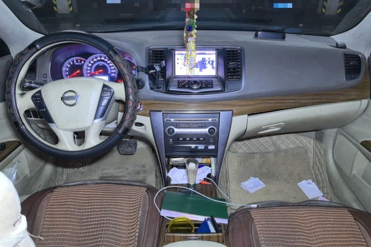 Used Nissan Teana 2011 2.5L XL Glory Edition Center Console