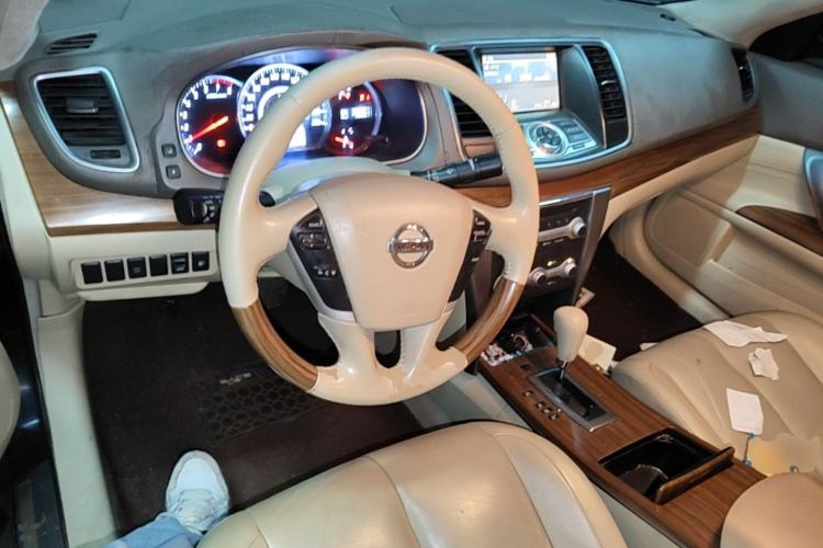 Used Nissan Teana 2011 Duke 2.5L XV Luxury Edition Center Console