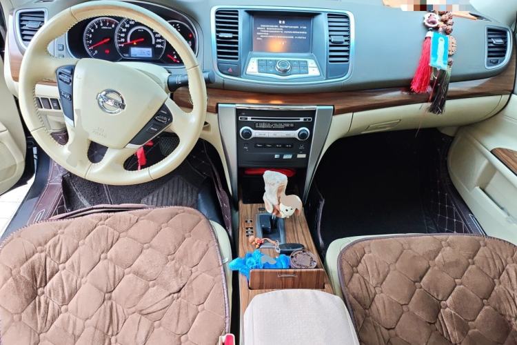 Used Nissan Teana 2011 2.5L XL Glory Edition Center Console