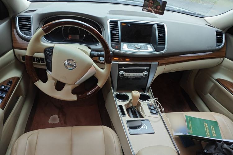 Used Nissan Teana 2011 2.0L XL Comfort Edition Center Console