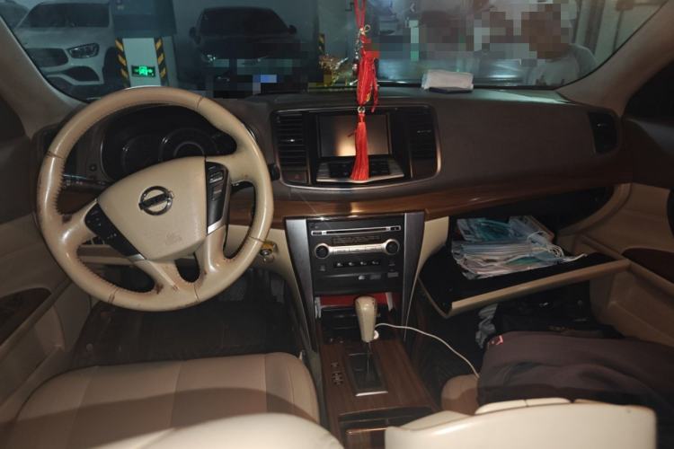 Used Nissan Teana 2011 2.5L XL Advanced Edition Center Console