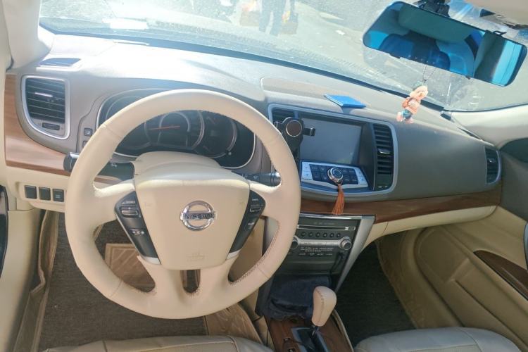 Used Nissan Teana 2011 2.5L XL Advanced Edition Center Console