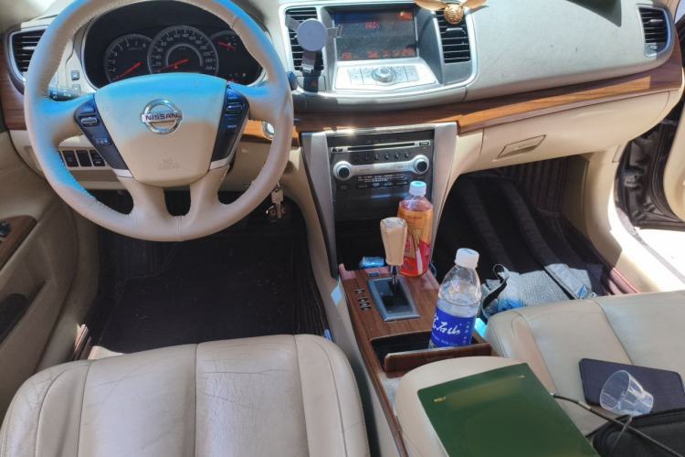 Used Nissan Teana 2011 2.5L XL Advanced Edition Center Console