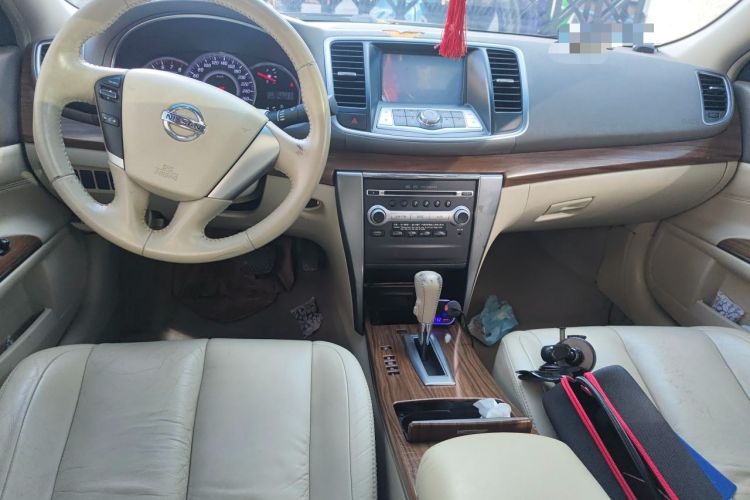 Used Nissan Teana 2011 2.0L XL Glory Edition Center Console