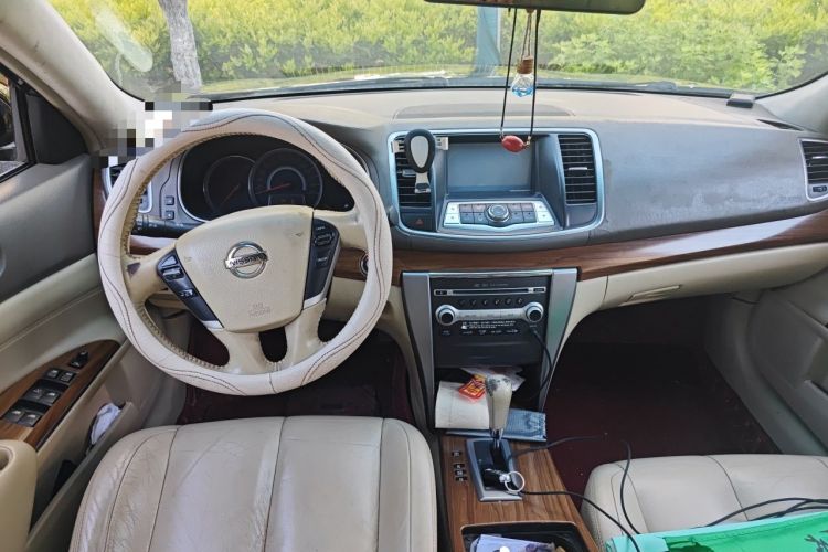 Used Nissan Teana 2011 2.5L XL Advanced Edition Center Console