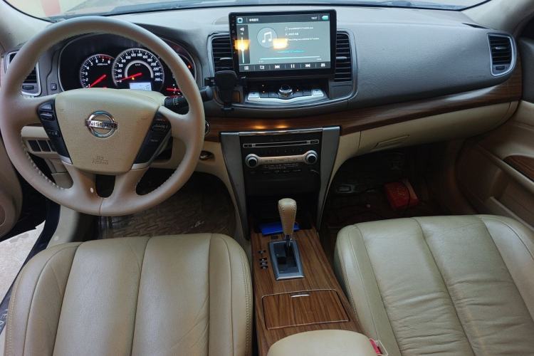 Used Nissan Teana 2011 2.5L XL Advanced Edition Center Console