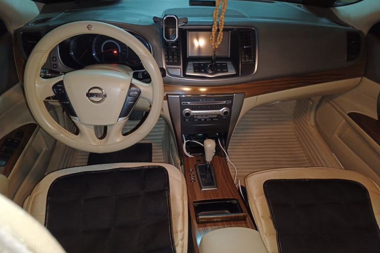 Used Nissan Teana 2011 2.5L XL Advanced Edition Center Console