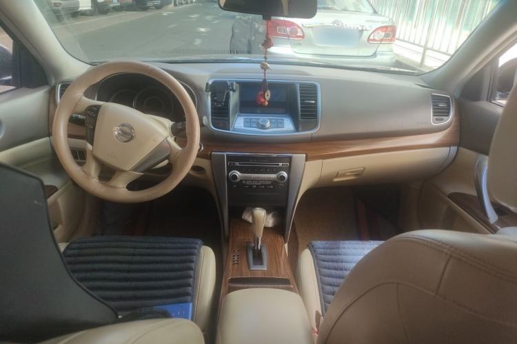 Used Nissan Teana 2011 2.0L XE Standard Edition Center Console