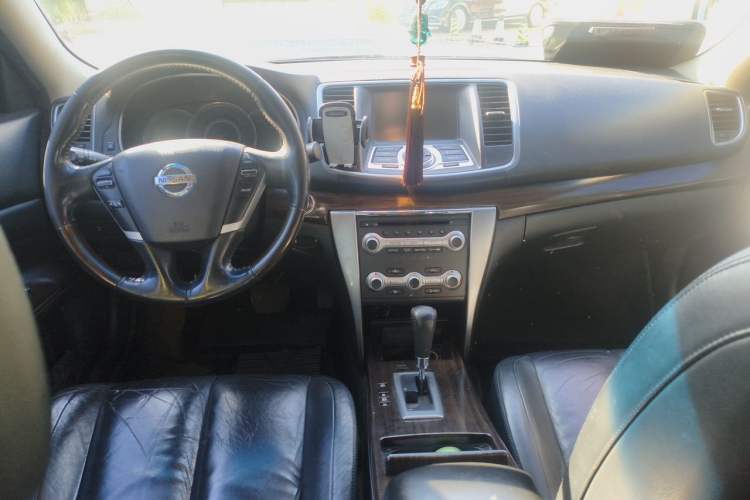 Used Nissan Teana 2011 Duke 2.5L XV Luxury Edition Center Console
