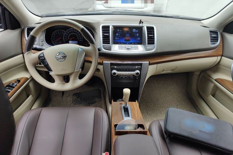 Used Nissan Teana 2011 2.0L XL Comfort Edition Center Console