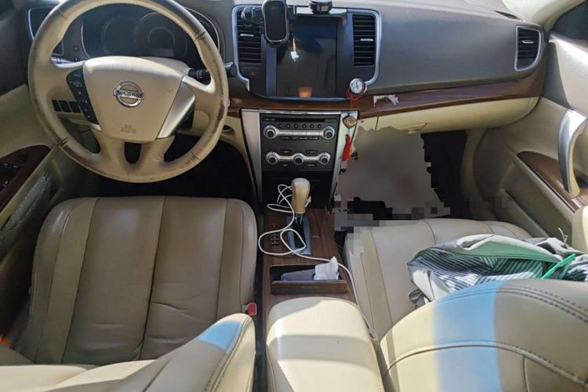 Used Nissan Teana 2011 2.0L XL Glory Edition Center Console