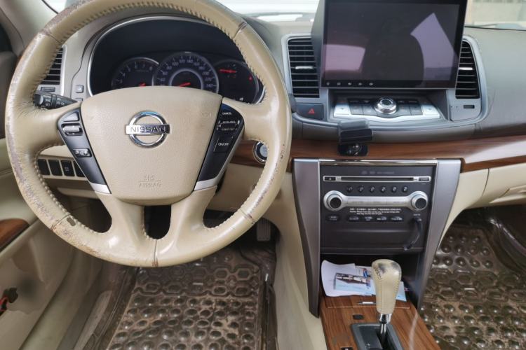 Used Nissan Teana 2011 2.5L XL Advanced Edition Center Console