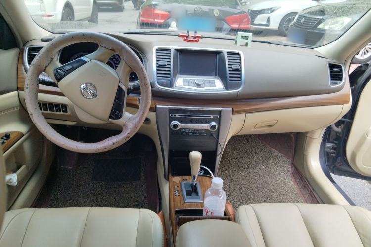 Used Nissan Teana 2011 2.5L XL Advanced Edition Center Console