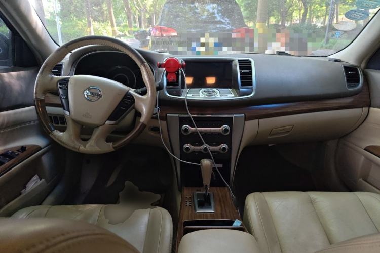 Used Nissan Teana 2011 Duke 2.5L XV Luxury Edition Center Console