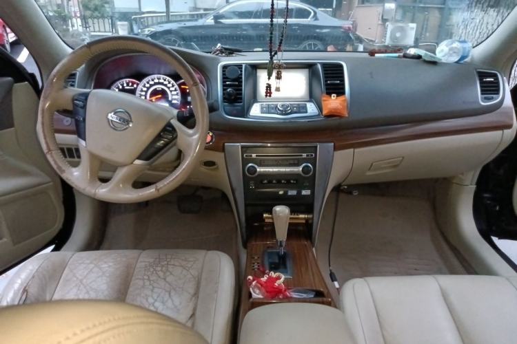 Used Nissan Teana 2011 2.5L XL Glory Edition Center Console