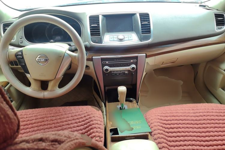 Used Nissan Teana 2011 2.0L XL Comfort Edition Center Console