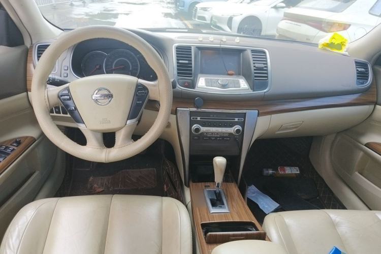 Used Nissan Teana 2011 2.5L XL Advanced Edition Center Console