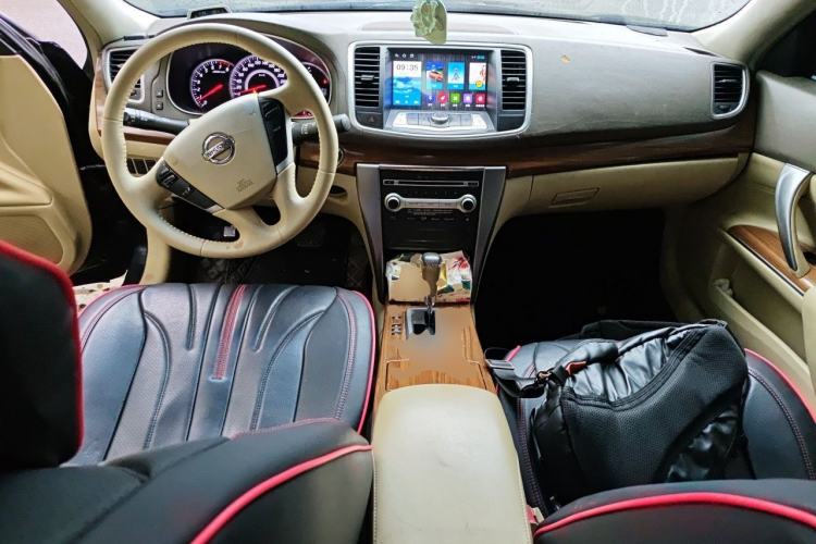 Used Nissan Teana 2011 2.5L XL Advanced Edition Center Console