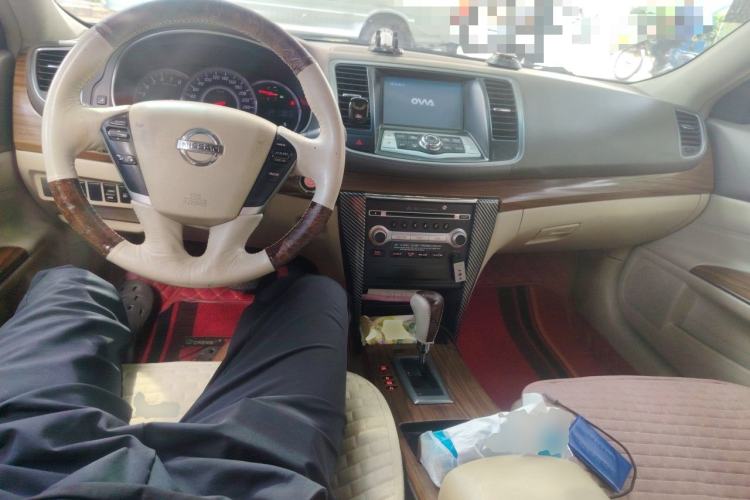 Used Nissan Teana 2011 2.5L XL Advanced Edition Center Console