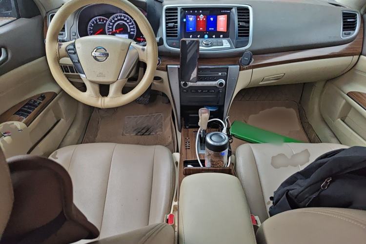 Used Nissan Teana 2011 2.0L XL Comfort Edition Center Console