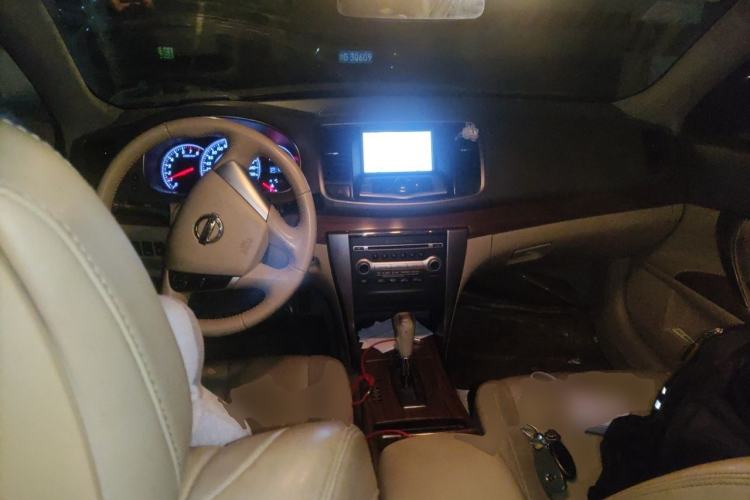 Used Nissan Teana 2011 2.0L XL Glory Edition Center Console