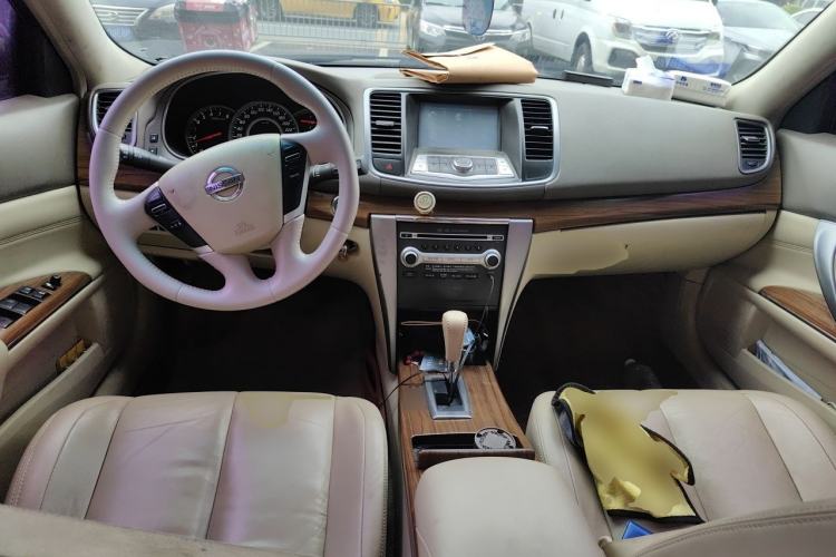 Used Nissan Teana 2011 2.5L XL Glory Edition Center Console