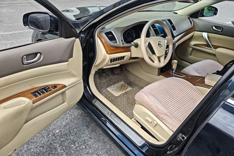Used Nissan Teana 2011 2.0L XL Comfort Edition Driver Seat