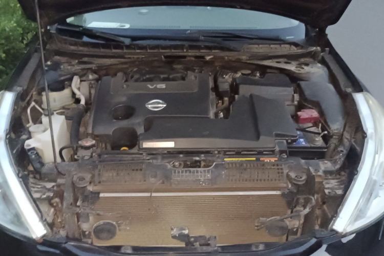 Used Nissan Teana 2011 2.5L XL Glory Edition Engine Bay