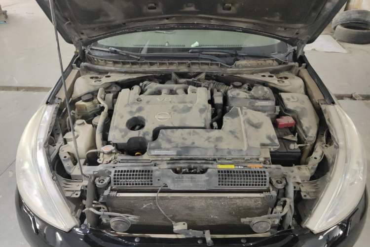 Used Nissan Teana 2011 2.5L XL Glory Edition Engine Bay