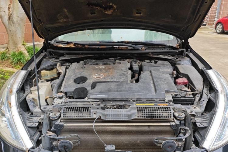 Used Nissan Teana 2011 2.5L XL Glory Edition Engine Bay