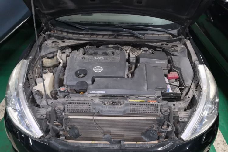 Used Nissan Teana 2011 2.5L XL Glory Edition Engine Bay